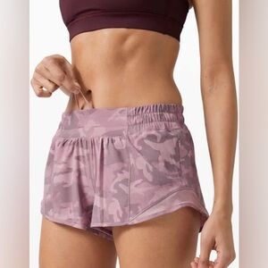 LULULEMON HOTTY HOT LOW RISE SHORTS PINK CAMO